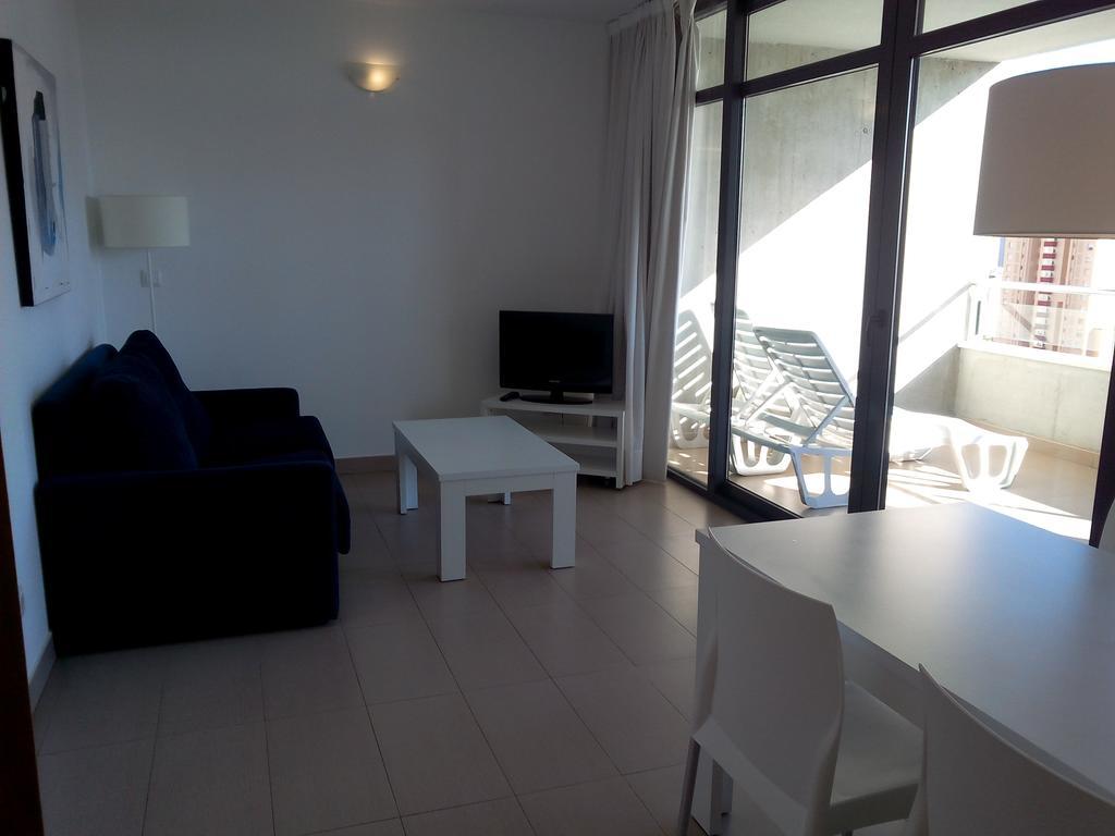 Apartamentos Con Terraza Torre D'Oboe By Renthas Benidorm Oda fotoğraf